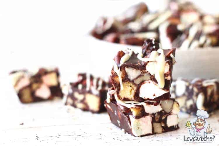 Rocky road met spekjes, koekjes en noten.