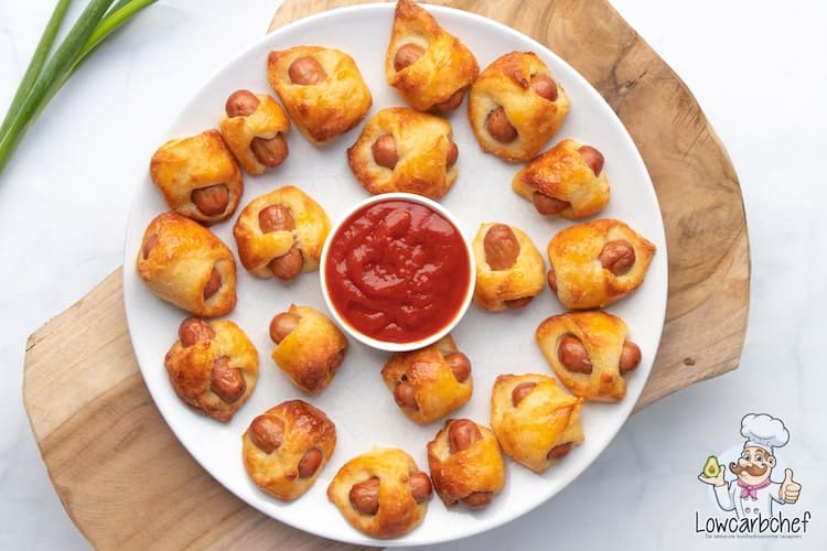Mini worstenbroodjes met fatheaddeeg.