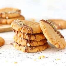 Pindakaaskoekjes met chocolade.