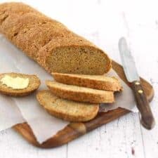 Stokbrood met boter.