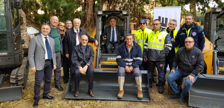 VIABILITA’ – Consegnati gli automezzi per le manutenzioni stradali nella rete viaria extraurbana VIABILITA’ – Consegnati gli automezzi per le manutenzioni stradali nella rete viaria extraurbana
