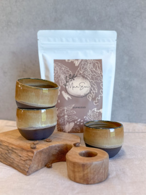 Káva na espresso + Melted caramel