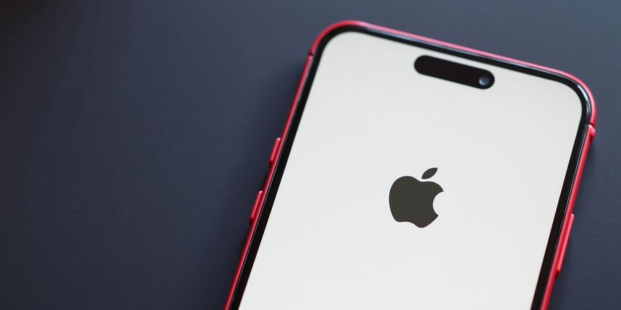 How to Torrent on iPhone: Sideloading & VPN Guide