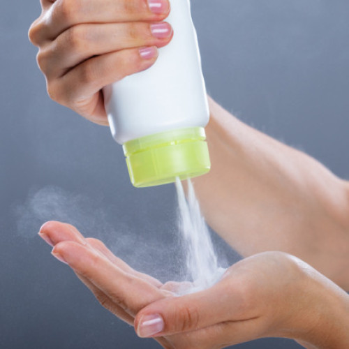 Talcul și acrilonitrilul, clasificate de OMS ca produse cancerigene