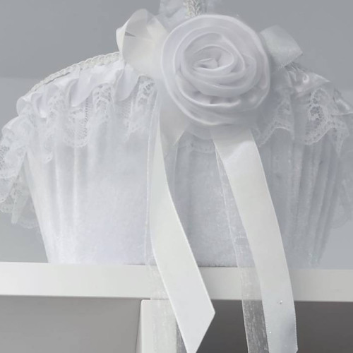 Inițiativă deosebită a Parohiei Pacea din Botoșani: ajutor pentru tinerii ce vor să-și întemeieze o familie