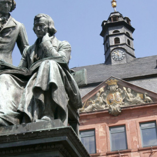 Biblioteca privată a fraților Grimm va fi digitalizată