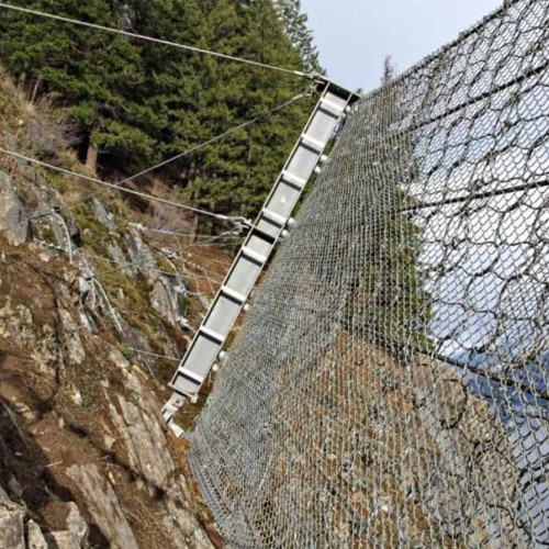 Lucrări de consolidare a versanților pe DN 67C - Transalpina, pentru prevenirea căderilor de pietre