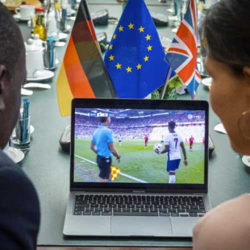 Vizita ministrului de externe britanic în Germania pentru resetarea relațiilor