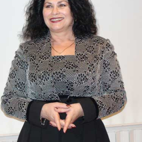 Volumul "Blestemat a fi oricare" lansat la Festivalul "Zilele Iei, Zilele Poeziei"