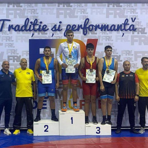 Luptătorul Marian Daniel Mihai a câștigat medalia de argint la Campionatul Național U15