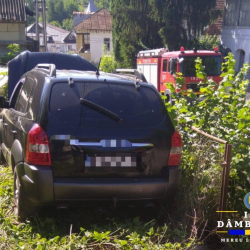 Accident rutier la Valeni-Dambovita: Două persoane au fost rănite