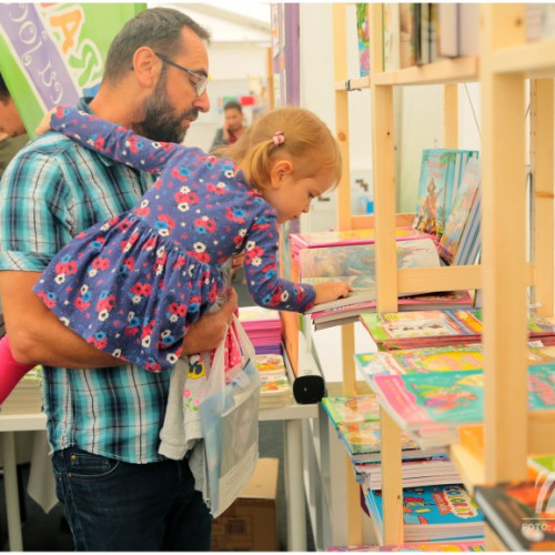 Românii tot mai atrași de cultură, conform datelor INS pentru 2023