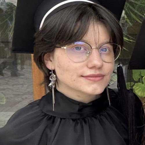 Iulia Alexandra Vanzariuc, singura elevă cu media 10 la Bacalaureat de la Colegiul Național "Mihai Eminescu" Botoșani