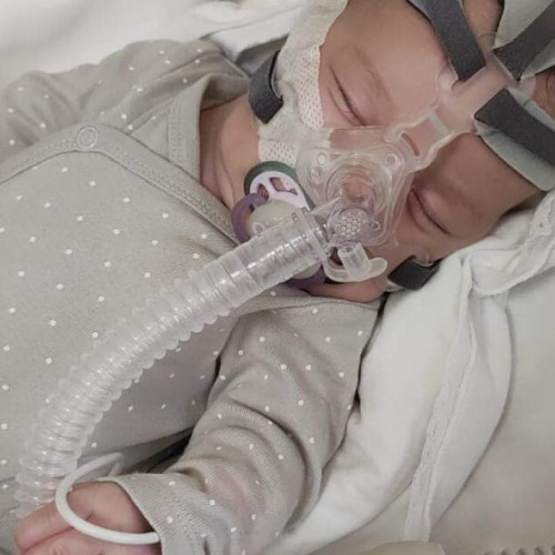 Un copil de cinci luni din Botoșani nevoie urgentă de ajutor pentru tratament în străinătate