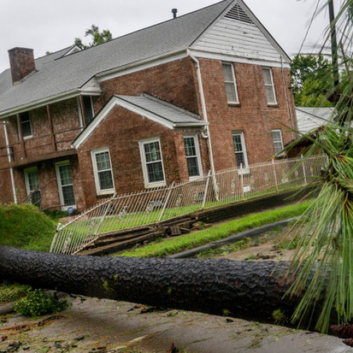 Uraganul Beryl lovește Texasul cu ploi torențiale