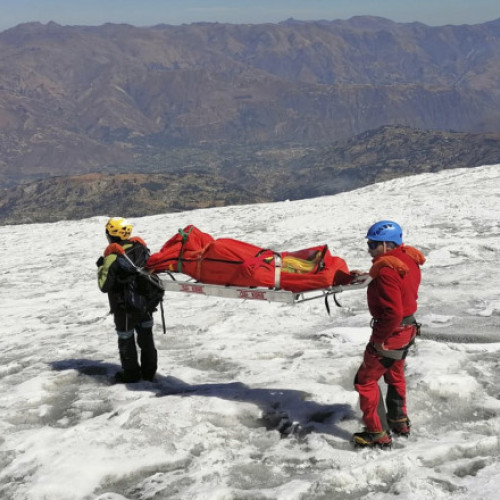 Trupul mumificat al unui alpinist american găsit în Peru după 22 de ani