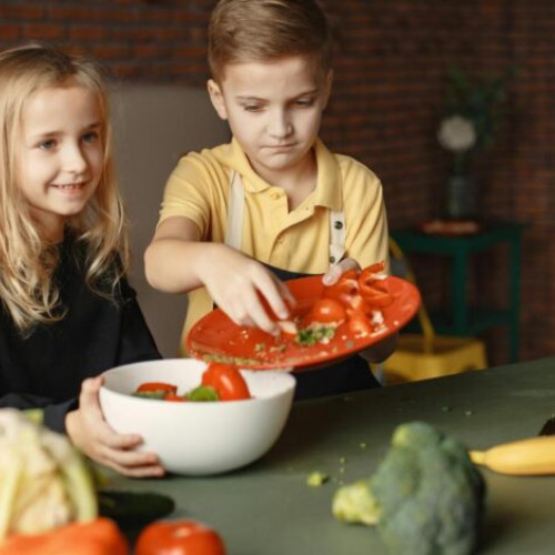 Cum să-ți înveți copilul să fie independent: sfaturi și activități