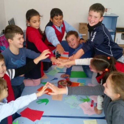 Peste 1.500 de copii vor participa la programul de grădiniță de vară organizat de Salvați Copiii