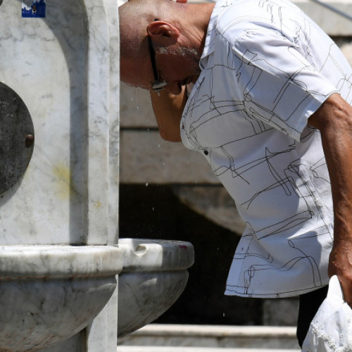 Impactul caniculei asupra romanilor: studiu Reveal Marketing Research