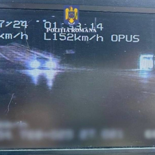 Tânăr surprins cu 152 km/h în oraș, amendat și lăsat fără permis