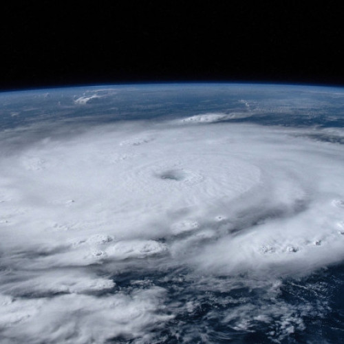 Uraganul Beryl lovește Texasul după ce a devastat Caraibele