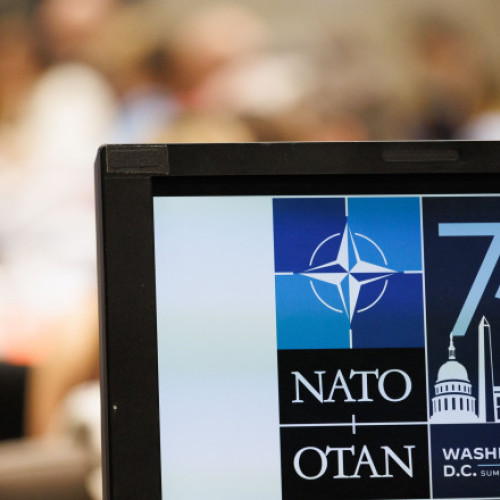 Summitul NATO: România semnează două documente importante