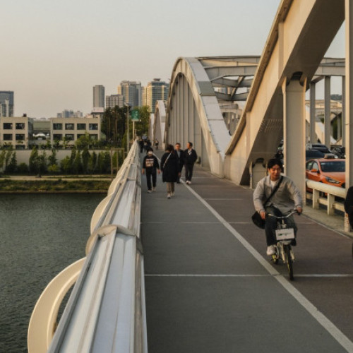 Declarațiile unui politician sud-coreean despre sinuciderile bărbaților stârnesc controverse