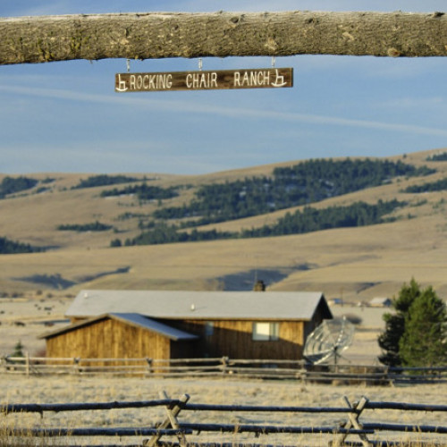 Ferma din SUA în care s-a ascuns un pilot sovietic, care a dezertat cu tot cu un MIG-25, se vinde acum cu o sumă uriașă