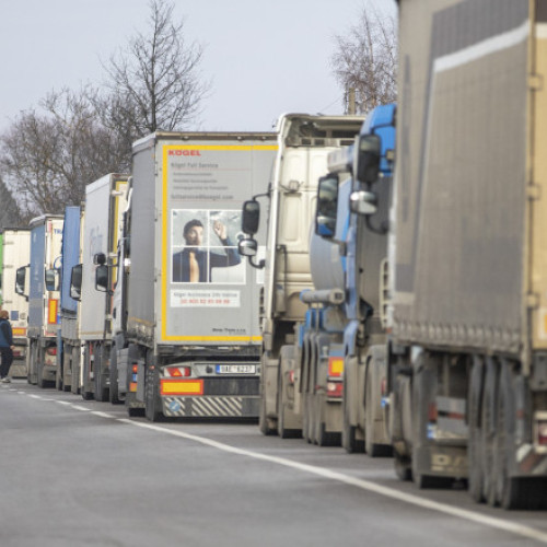 Ministerul Finanţelor propune creşterea subvenţiei la acciza pentru combustibil pentru transportatori şi distribuitori