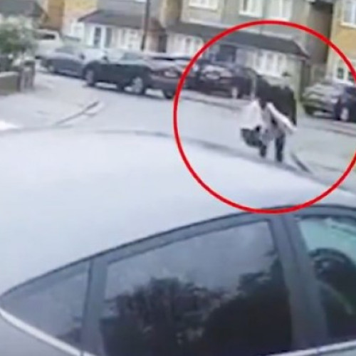 Sotia si fiicele comentatorului BBC John Hunt, ucise intr-o micuta localitate de langa Londra