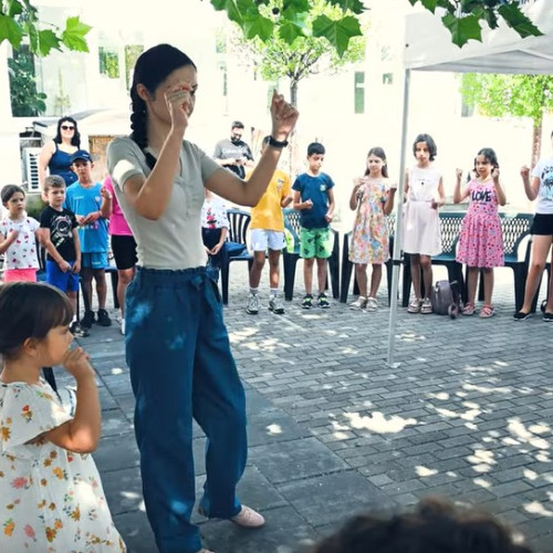 Clubul "English 4 Kids" își așteaptă participanții marti, 16 iulie, la Biblioteca Județeană Alba
