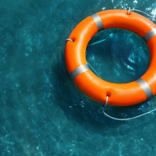 Femeie salvată după 36 de ore de plutire în largul coastelor Japoniei