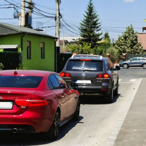 Intersecție periculoasă în Pitești: Șoferii o evită