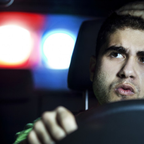 Un adolescent din Sibiu prins la minciună după o tentativă nereușită de furt auto