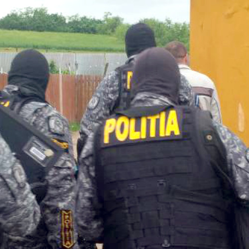 Tânără din Mehedinți reținută pentru șantaj și înșelăciune