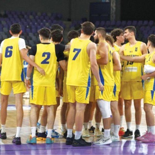 Lorenzo Diaconescu alături de echipa națională "U21" a României la Campionatul European de Baschet pentru Tineret