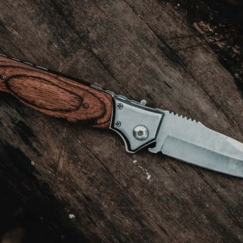 Elevul care și-a atacat profesoara, condamnat la șapte ani într-un centru de minori