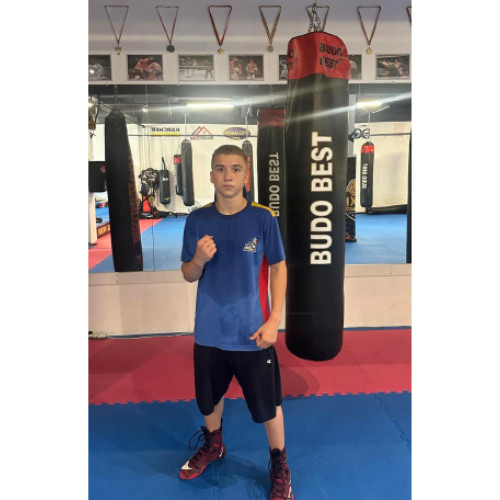 Madalin Calugar, sportivul oradean, participa la turneu international de box in Polonia