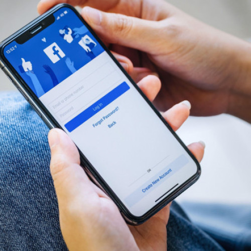 Trimis în judecată după un live pe Facebook