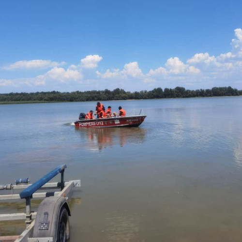 Căutări reluate în apele Prutului după dispariția unui bărbat la o ieșire cu prietenii