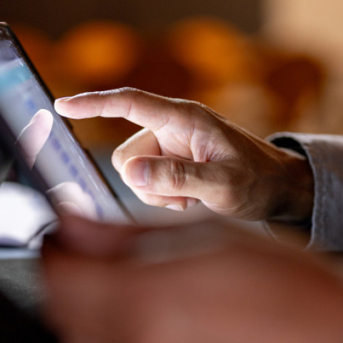 Bărbat din Alba, trimis în judecată pentru deținere ilegală de arme și muniții