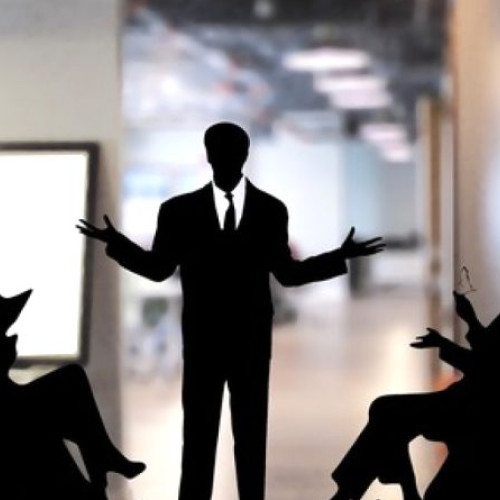 Un viitor digital: Peste o treime dintre funcționarii publici se vor pensiona în trei ani, activitatea lor va fi preluată de AI