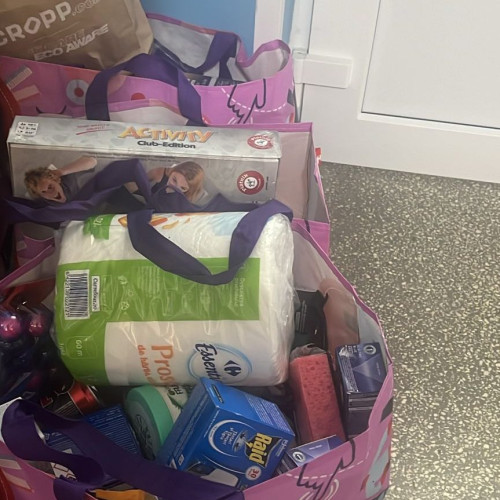 Două tinere au fost surprinse furând într-un supermarket din Alba Iulia