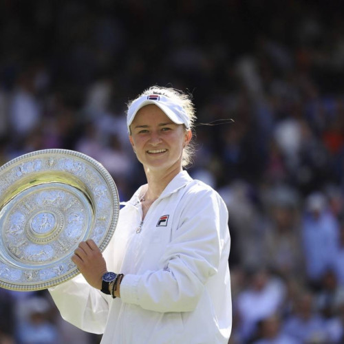 Barbora Krejcikova triumfă la Wimbledon 2024