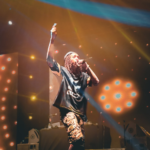 Rapperul Wiz Khalifa, reținut de polițiști la festivalul "Beach, Please" din Costinești