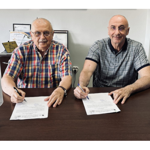 Expozitii de arta fotografica in mijloacele de transport din Oradea