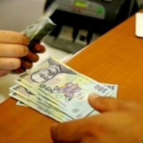 Dobânzile la creditele în lei scad sub 6% pentru prima dată în doi ani