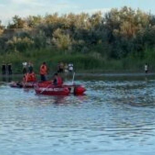 Trei persoane, inclusiv o fată de 15 ani, s-au înecat în râul Buzău