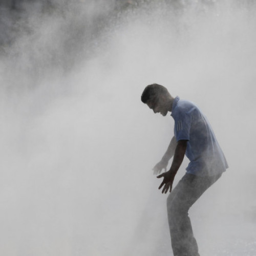 Numar record de apeluri la 112 din cauza caniculei în București