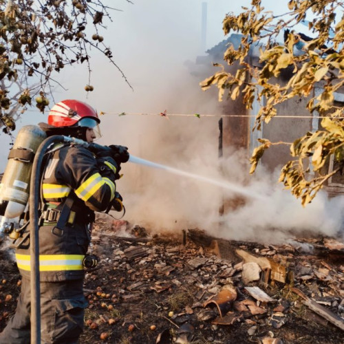 Incendiu devastator provocat de o țigară aprinsă în Albesti